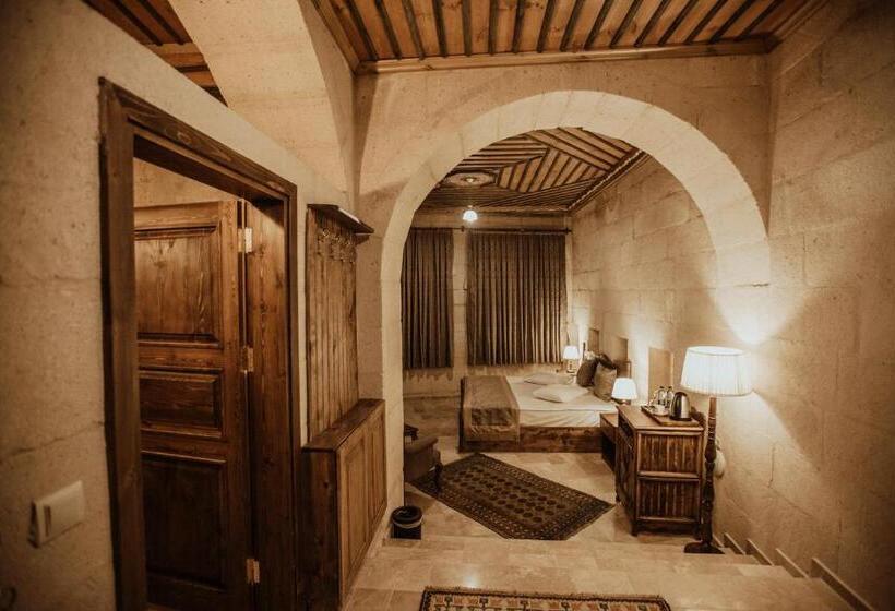 Pokój Deluxe, Alia Cave