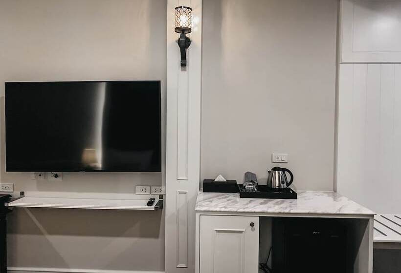 اتاق استاندارد با تخت بزرگ, Arun Riverside Bangkok