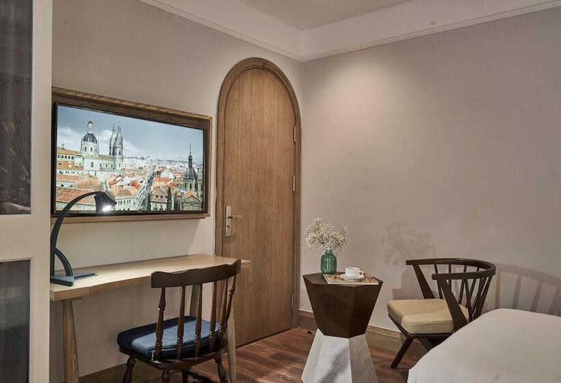 اتاق لوکس, Sofiana My Khe Hotel & Spa  Rooftop Pool Bar