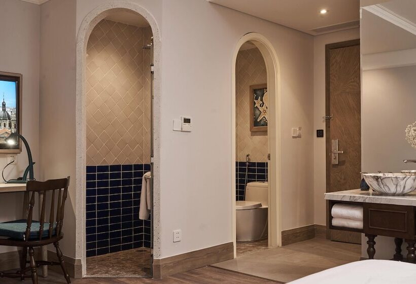 اتاق لوکس, Sofiana My Khe Hotel & Spa  Rooftop Pool Bar