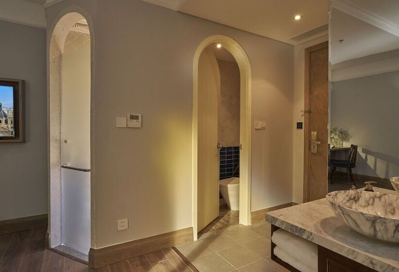 اتاق اجرایی, Sofiana My Khe Hotel & Spa  Rooftop Pool Bar