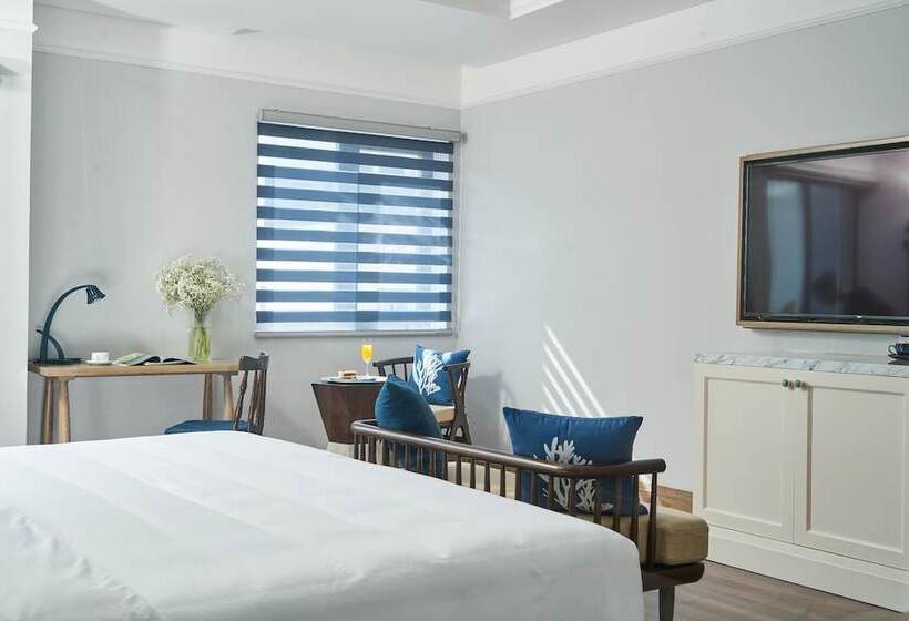 سوییت, Sofiana My Khe Hotel & Spa  Rooftop Pool Bar