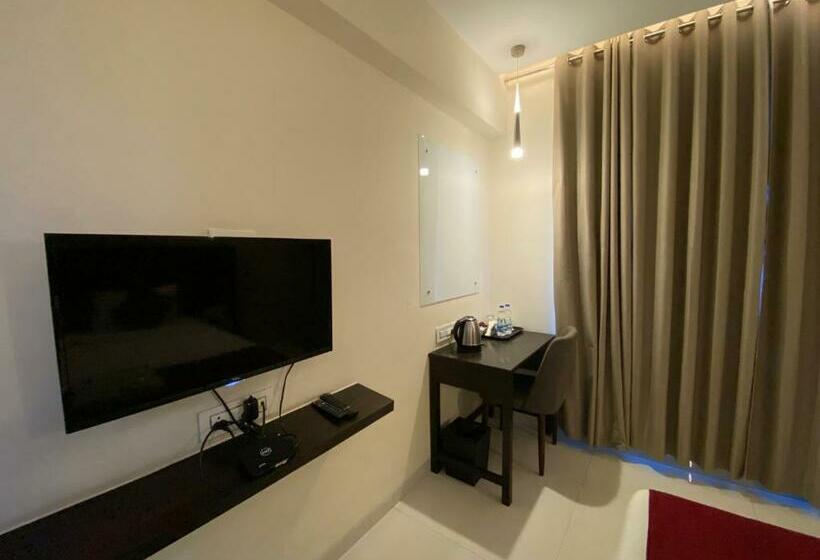 اتاق لوکس, Singh`s By Wb Inn, Vashi, Navi Mumbai