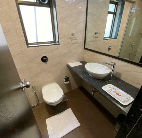 اتاق لوکس, Singh`s By Wb Inn, Vashi, Navi Mumbai