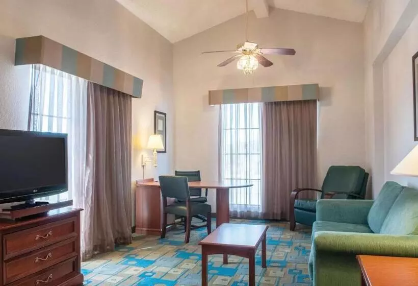 デラックススイート, La Quinta Inn By Wyndham New Orleans Veterans / Metairie