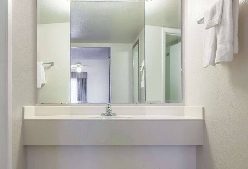 غرفة ديلوكس, La Quinta Inn By Wyndham New Orleans West Bank / Gretna