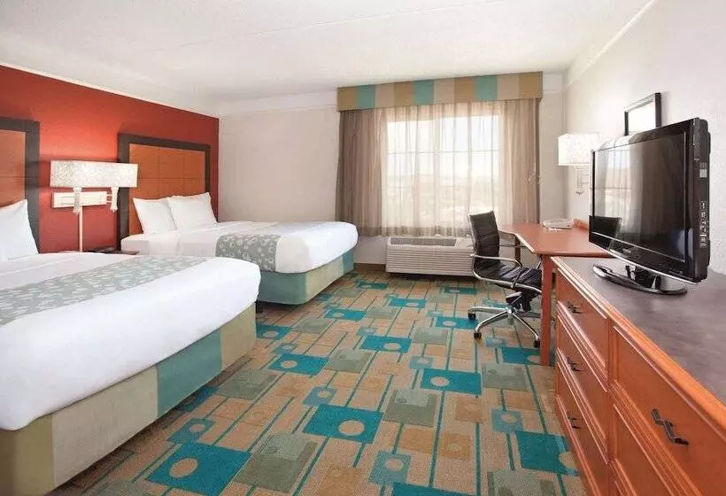 اتاق لوکس, La Quinta By Wyndham Colorado Springs South Airport