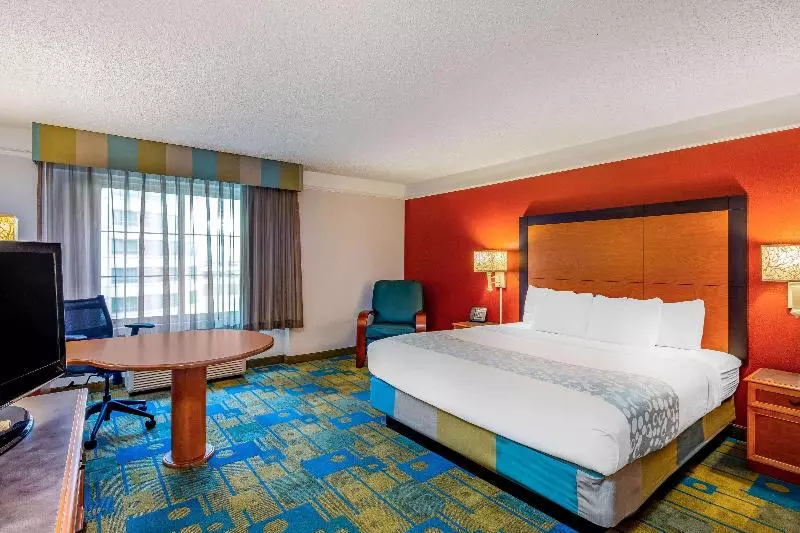 اتاق اجرایی با تخت بزرگ, La Quinta By Wyndham Fremont / Silicon Valley
