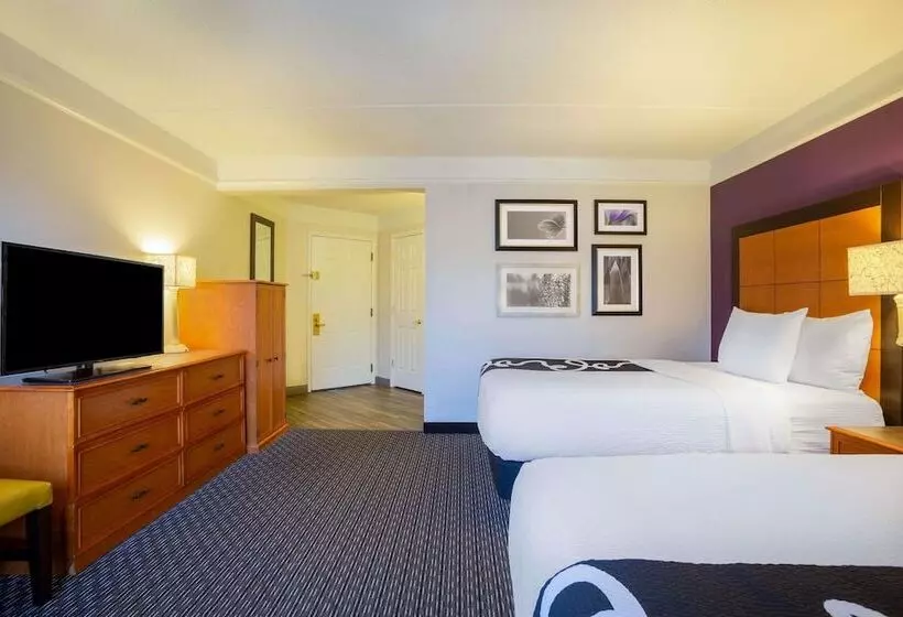 デラックスルーム, La Quinta By Wyndham St. Louis Westport