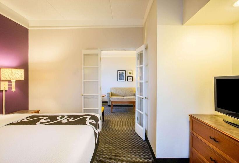 豪华套房, La Quinta By Wyndham St. Louis Westport