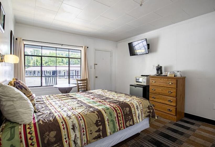 标准间带双人床, Lloyds On The River Country Inn