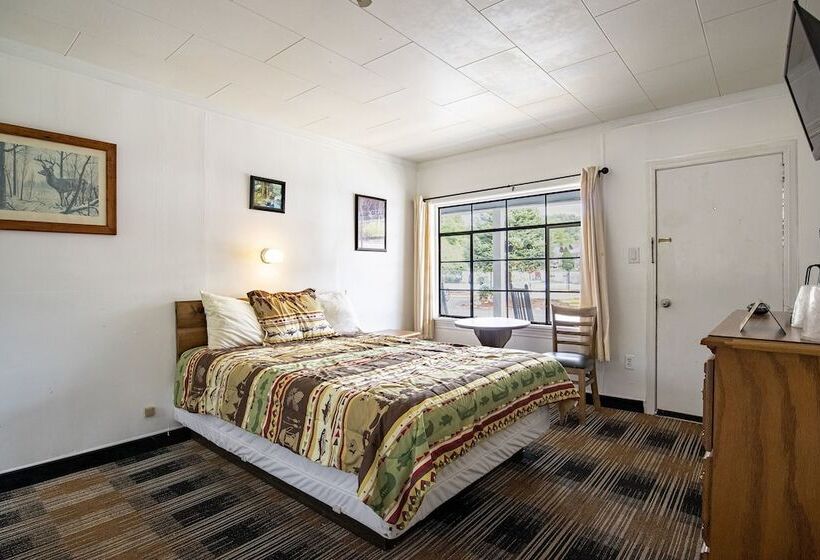 标准间带双人床, Lloyds On The River Country Inn