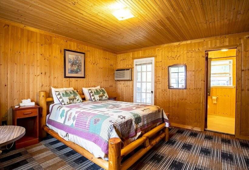 标准间带双人床, Lloyds On The River Country Inn