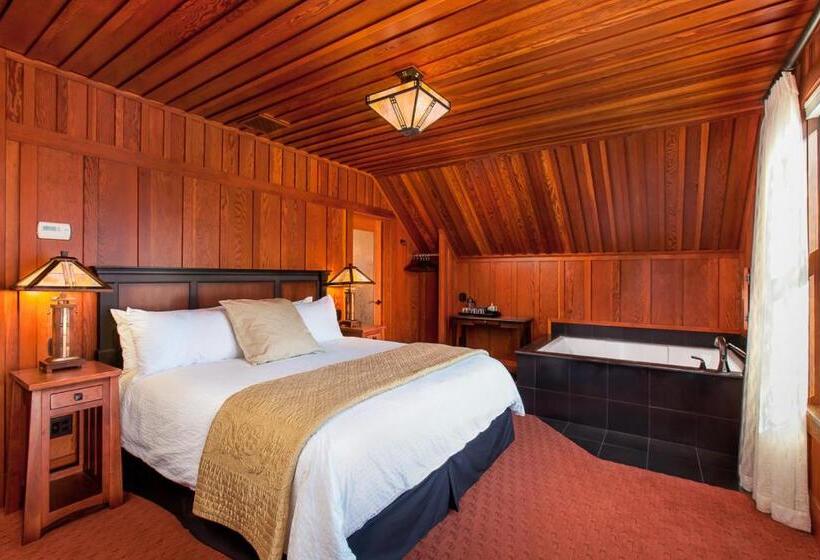 キングサイズベッドのデラックスルーム, Lodge at Noyo River