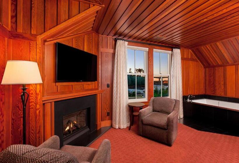 キングサイズベッドのデラックスルーム, Lodge at Noyo River