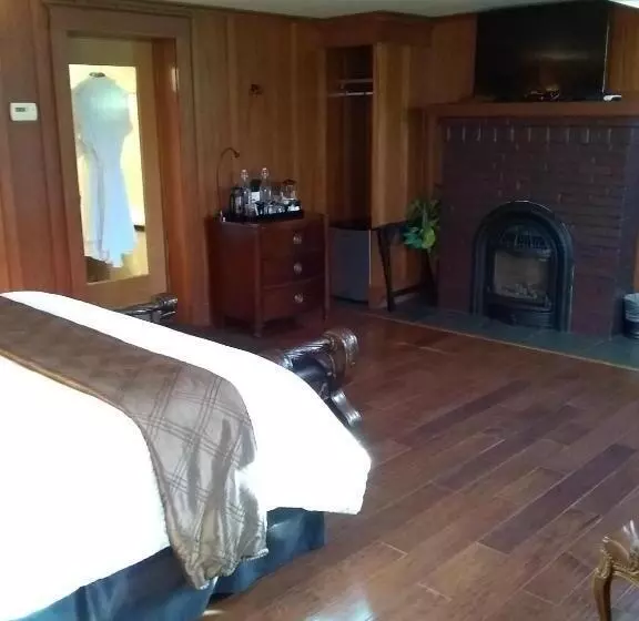 اتاق سوپریور با تخت بزرگ, Lodge at Noyo River