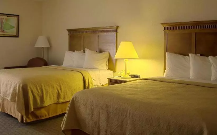 スタンダードルーム, Quality Inn And Suites Indianapolis