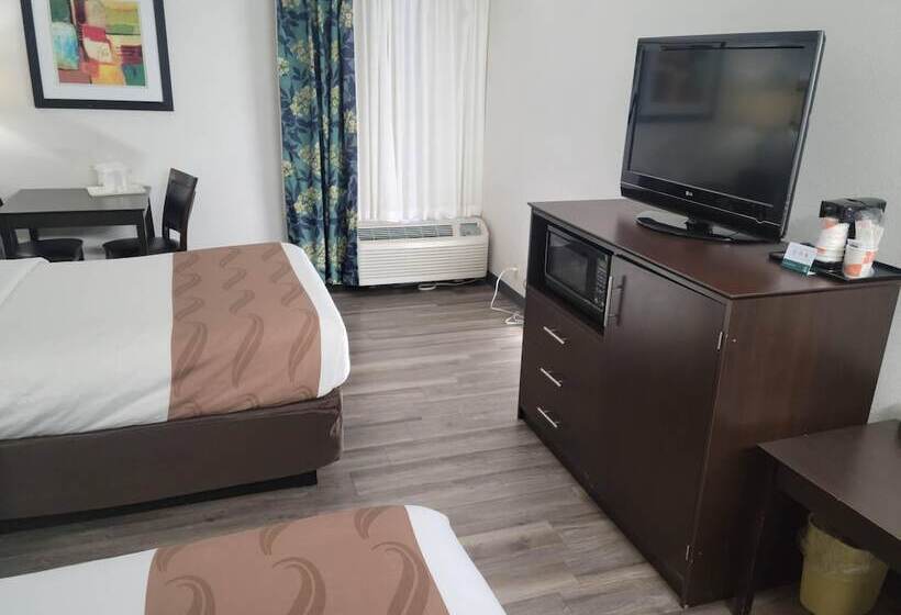 스탠다드 룸 더블 침대 2개, Quality Inn Terre Haute University Area