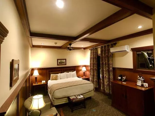 キングサイズベッドのスタンダードルーム, The Lodge At Cloudcroft