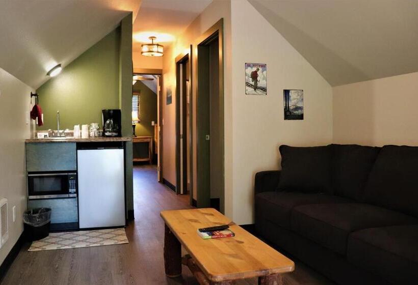 غرفة عائلية, Lone Fir Resort
