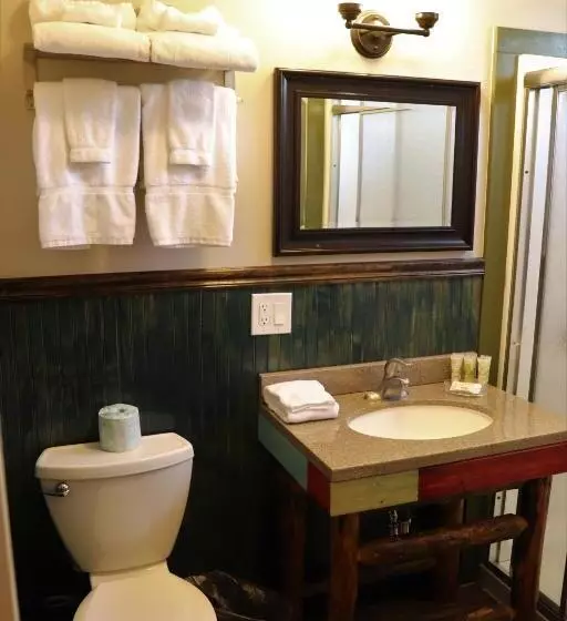 スイート, Lone Fir Resort