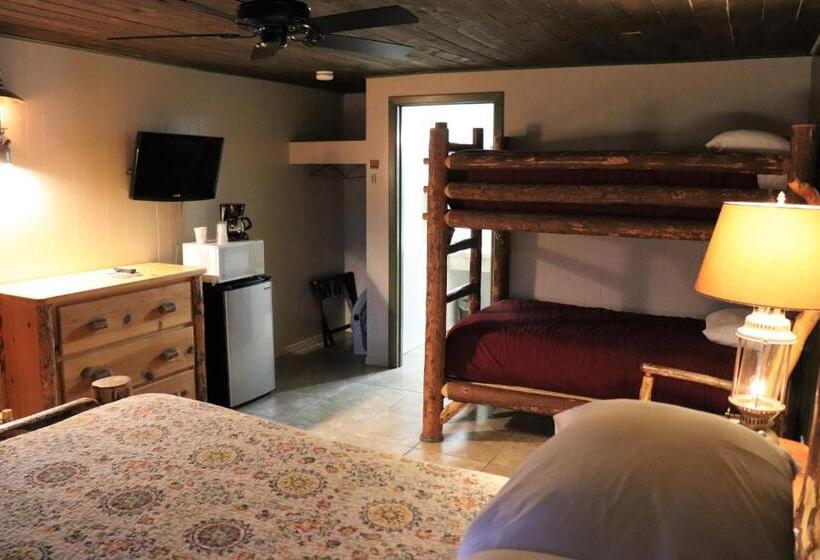家庭小型套房, Lone Fir Resort