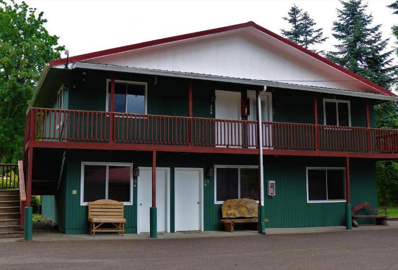 家庭小型套房, Lone Fir Resort