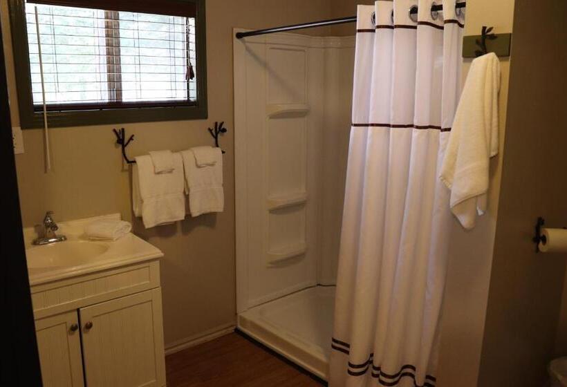 منزل غرفتين نوم, Lone Fir Resort