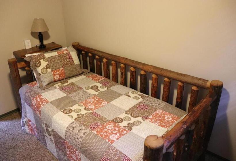 منزل غرفتين نوم, Lone Fir Resort