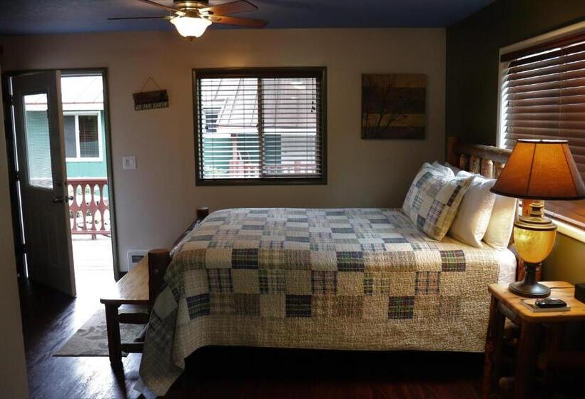 غرفة سوبيريور, Lone Fir Resort