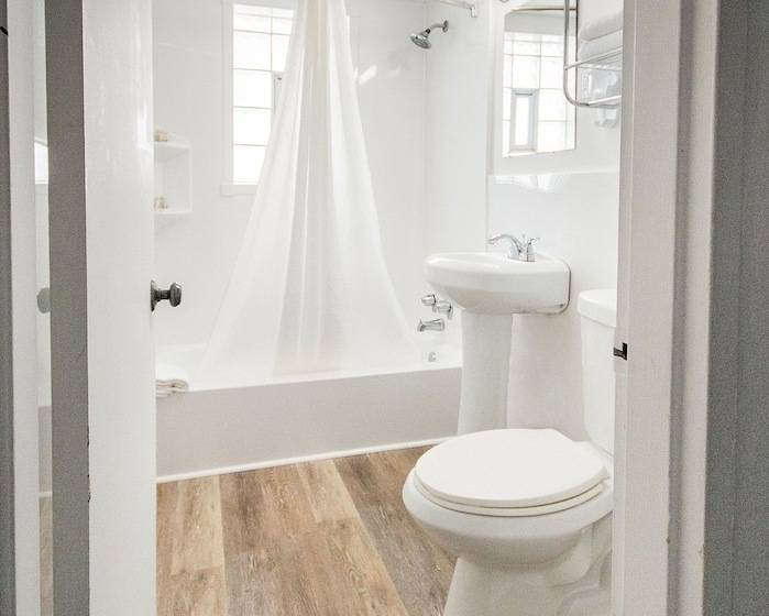 Номер Deluxe, Lorraine