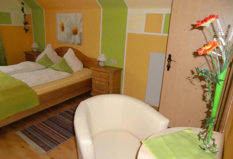 4ベッドルームクラシックタイプ, Berggasthof Karlbauer