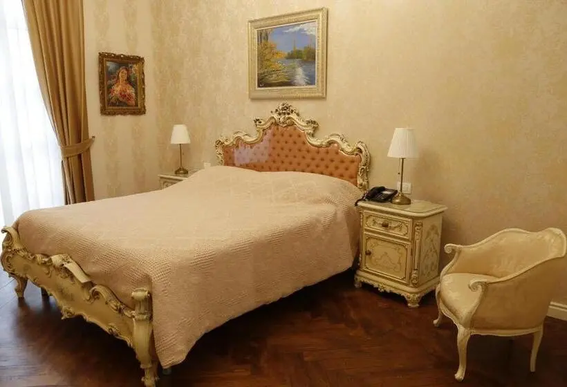 デラックスルーム, Castle Konti