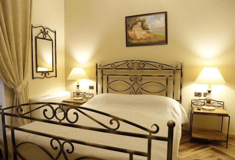 חדר דלוקס, Castle Konti