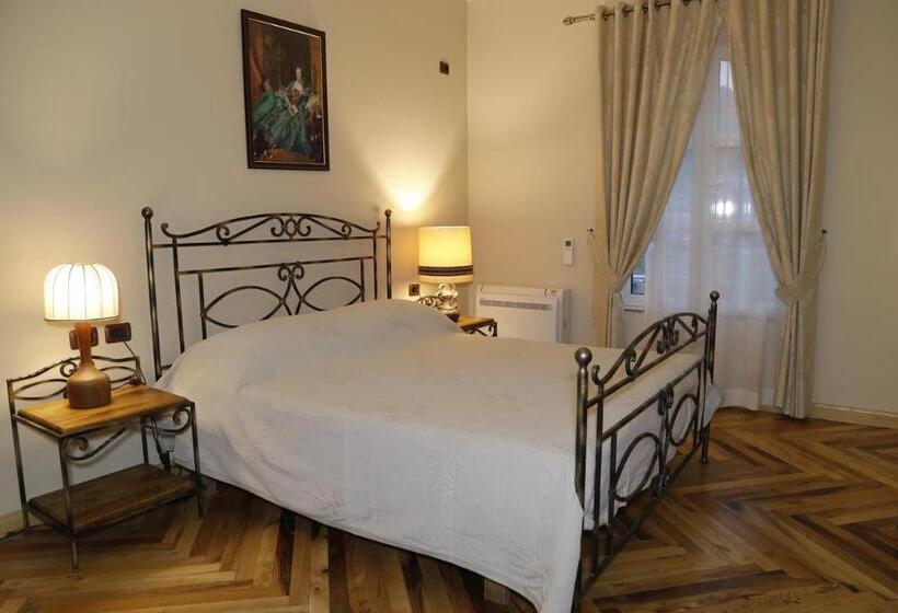 חדר דלוקס, Castle Konti