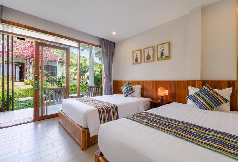 اتاق لوکس سه تخته, Suối Mây Phú Quốc Garden Resort   Full 24h Stay