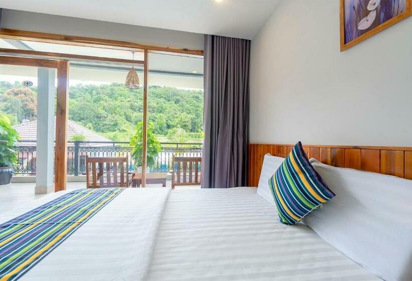اتاق لوکس سه تخته, Suối Mây Phú Quốc Garden Resort   Full 24h Stay
