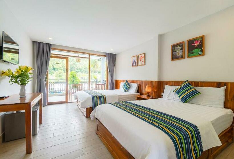 اتاق لوکس سه تخته, Suối Mây Phú Quốc Garden Resort   Full 24h Stay