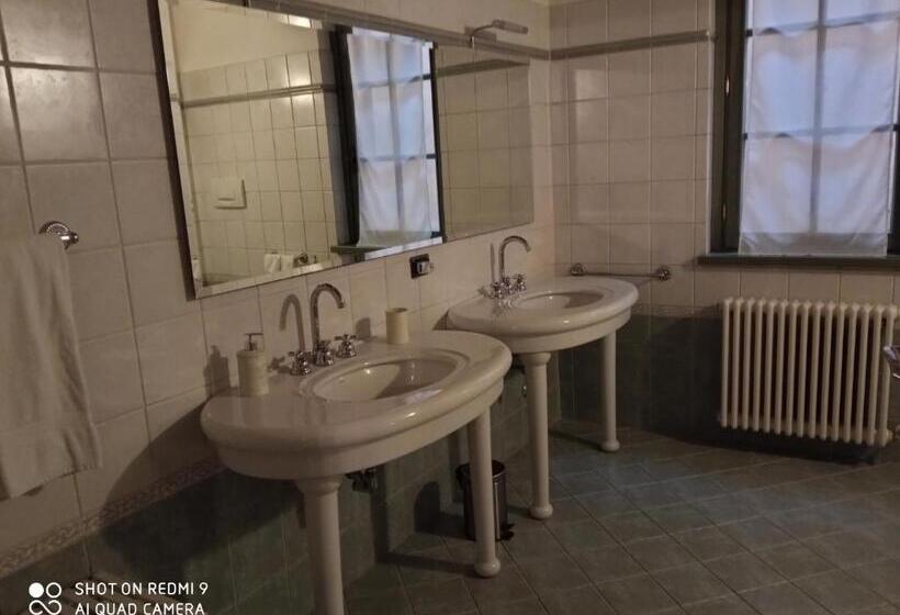 חדר סטנדרט לשלושה, La Casina