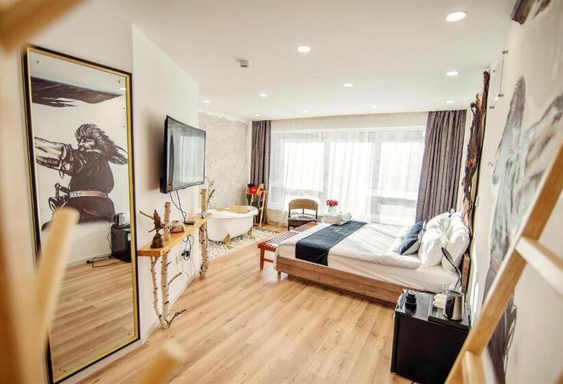 سوئیت با وان آب گرم, Nomado Boutique