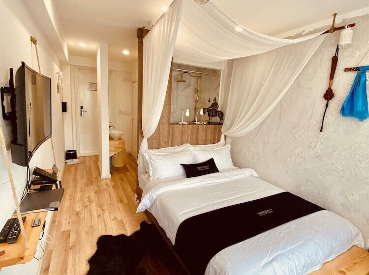 اتاق استاندارد, Nomado Boutique