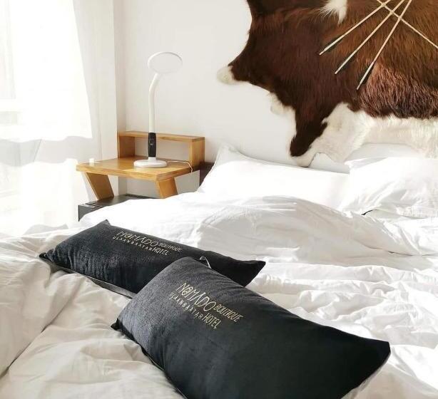 سوئیت با وان آب گرم, Nomado Boutique