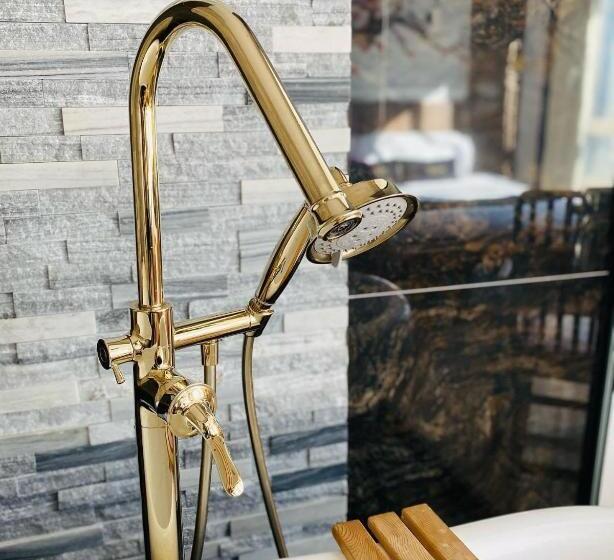 سوئیت با وان آب گرم, Nomado Boutique