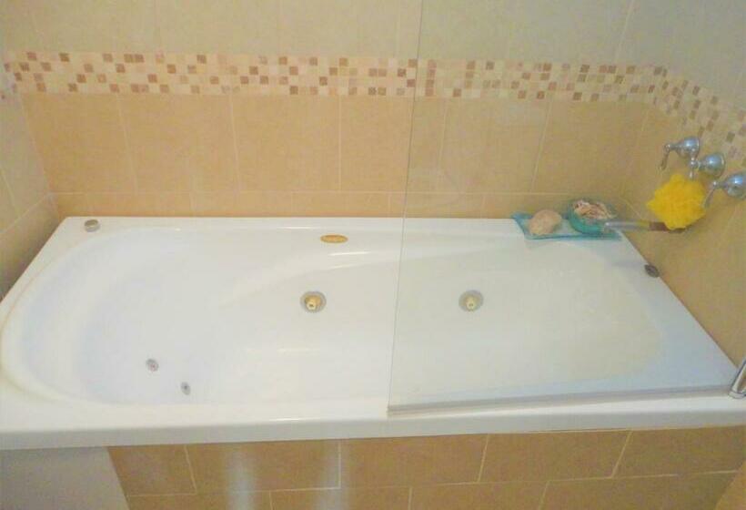 غرفة قياسية, Jazmin De Lluvia