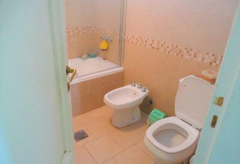 غرفة قياسية, Jazmin De Lluvia