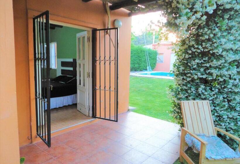 غرفة قياسية, Jazmin De Lluvia