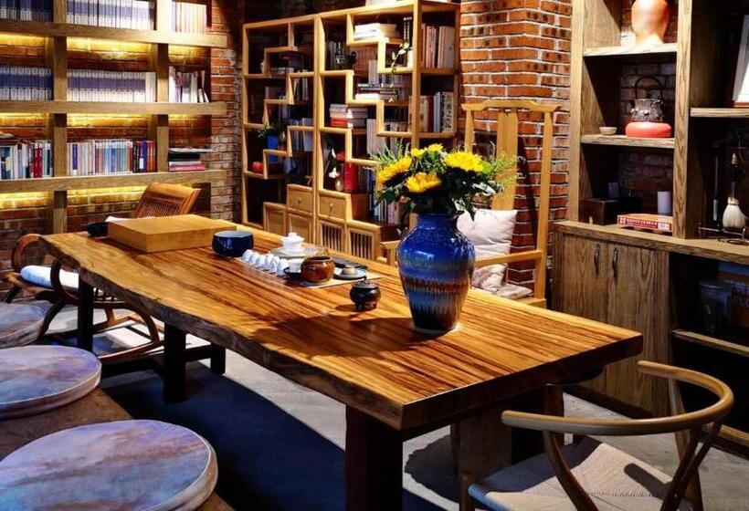 Семейный Номер Вид на Сад, Floral Tengchong Mountain Residence