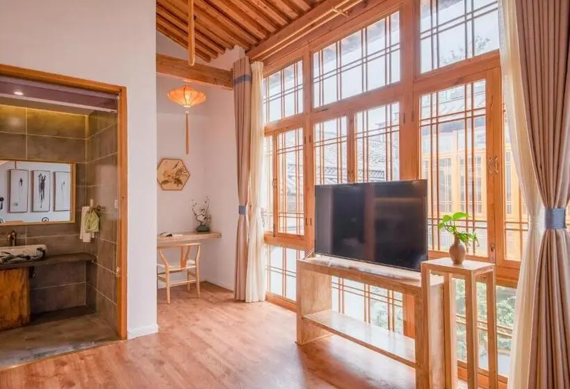 Sviitti Puutarhanäkymä, Floral Tengchong Mountain Residence