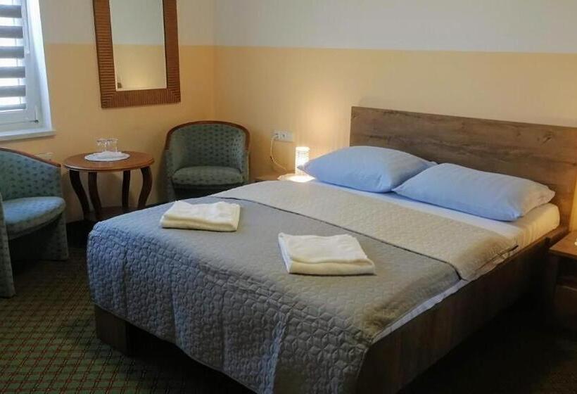 غرفة قياسية, Pension Nataliya