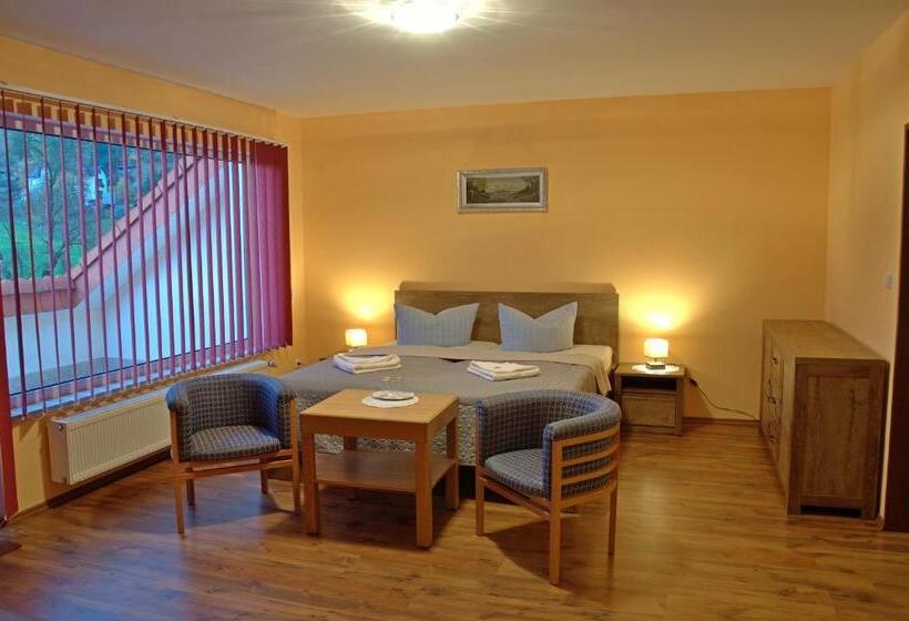 家庭间, Pension Nataliya
